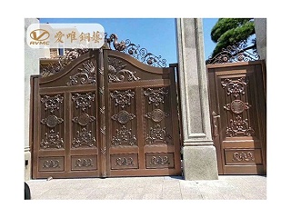 铜门十大品牌优选爱唯铜艺