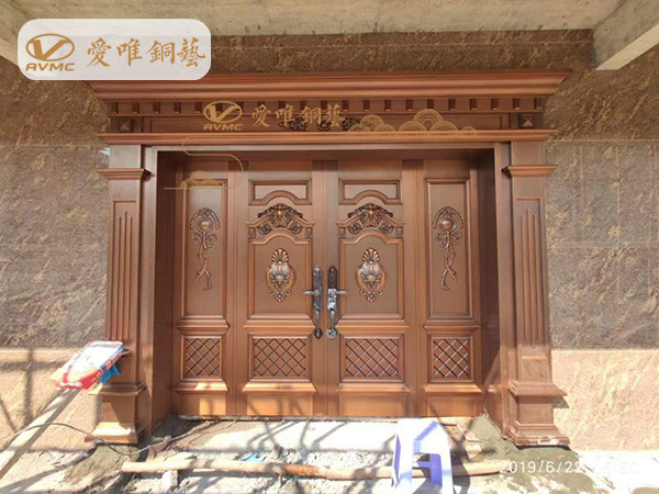 广东别墅铜门的安装应该注意什么？