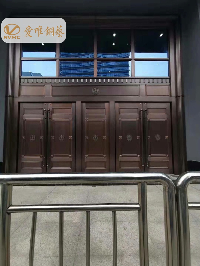 爱唯铜门