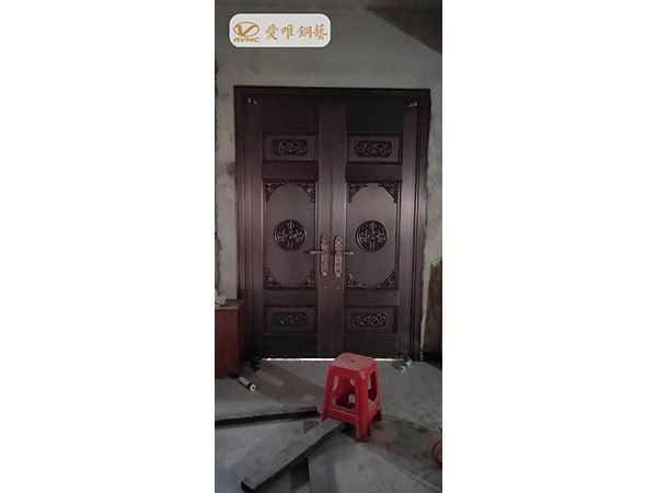 新中式铜门掉油漆的原因及解决方法